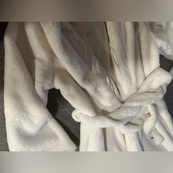 Victoria secret robe, coat - Picture 5 of 5